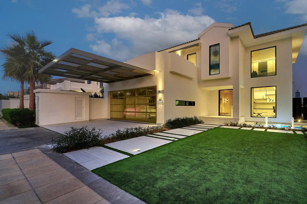 villa exterior at twilight, Dubai Palm